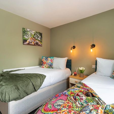 Vibrant Funkily Decorated 2 Bedroom 4 Beds Central Location Kingston upon Hull Exterior foto